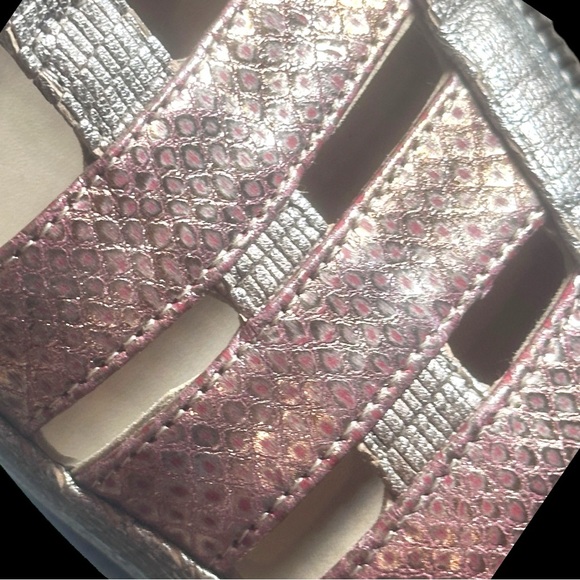 INGLEDEW’S PINK/GOLD/SILVER METALLIC SANDALS - ITALY  (SZ 41/10-10.5) - Picture 9 of 12
